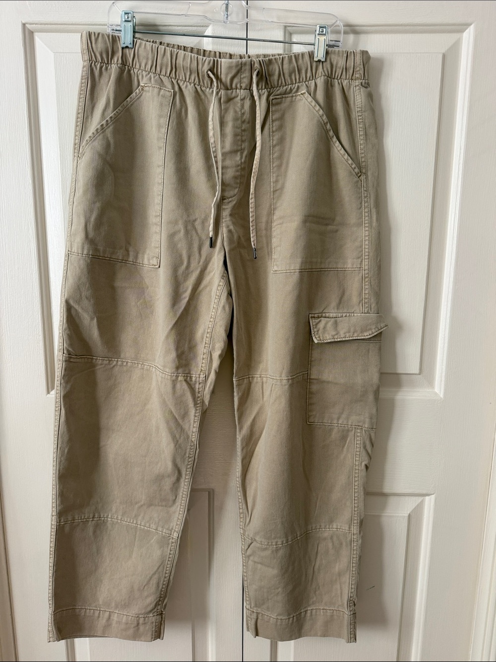 Gap Women’s Tan Cargo Pants - Drawstring Waist